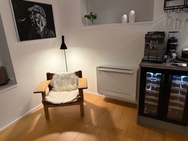 Panasonic gulvmodel varmepumpe monteret i bolig